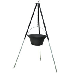 Kochstelle Feuerpfanne mit Beinen mit Dreibein